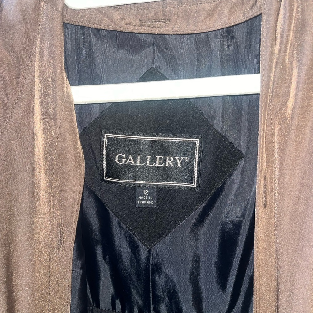 Gallery Elegant Brown Outerwear